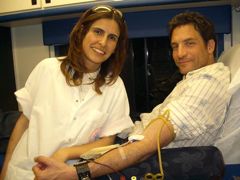 Members of the Israel Volunteer Corps giving blood