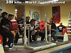 Magnus Önerud squatting 391kg